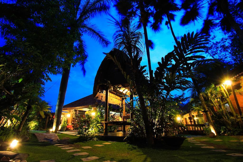 Ubud Hotel And Villas Μαλάνγκ Εξωτερικό φωτογραφία