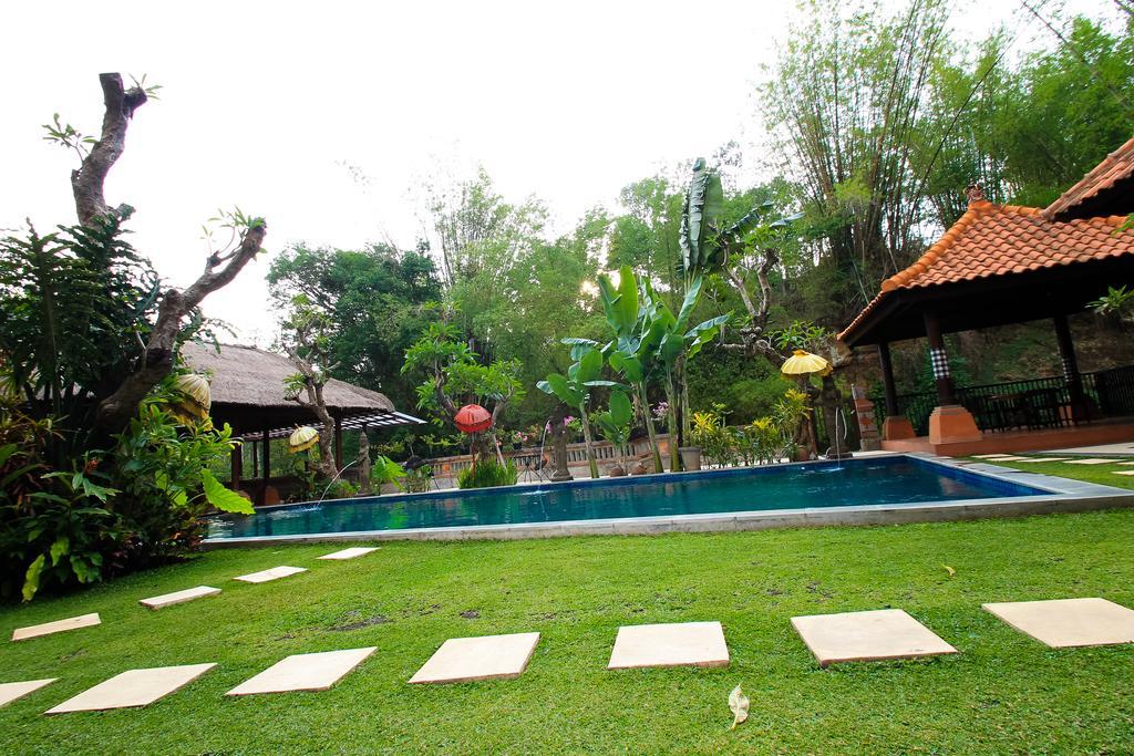 Ubud Hotel And Villas Μαλάνγκ Εξωτερικό φωτογραφία